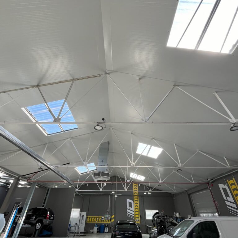 falso techo con panel tipo sandwich aistech