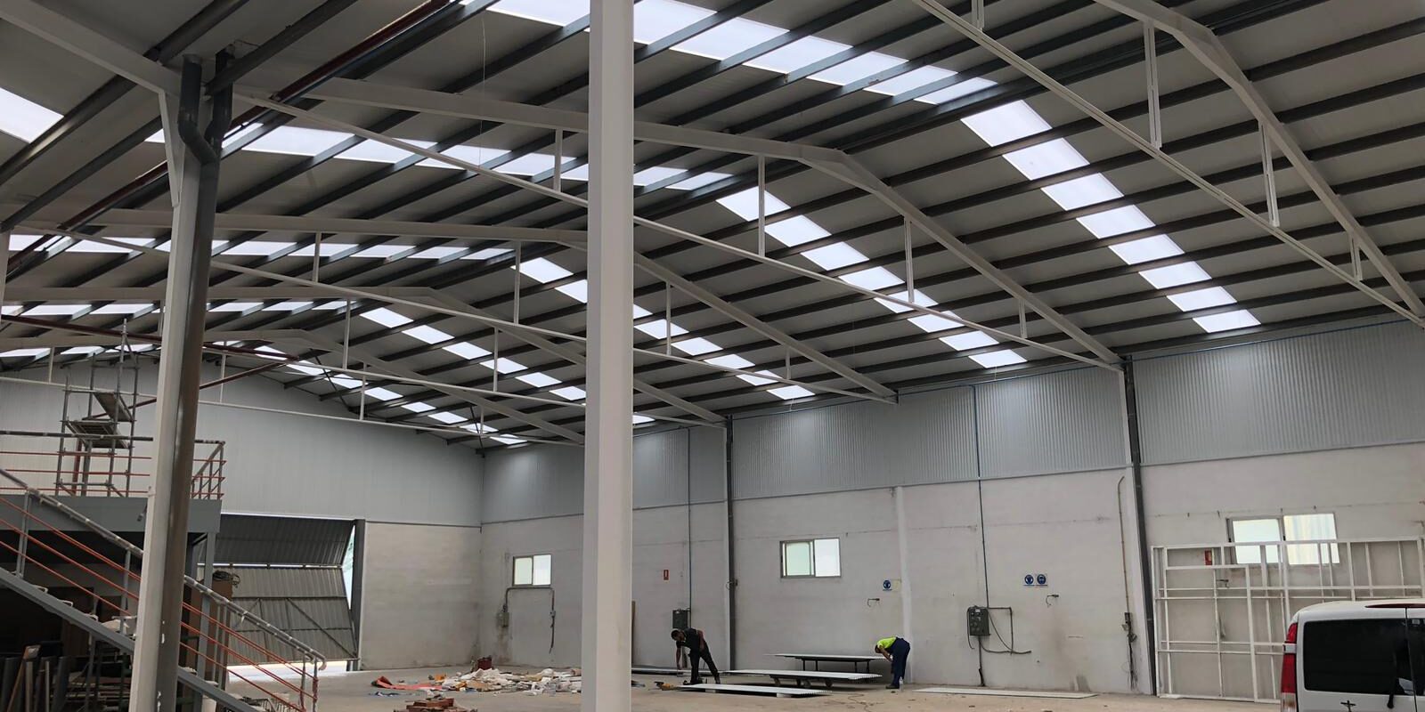 Paneles Sándwich Paneles Sándwich e instalación de cubierta