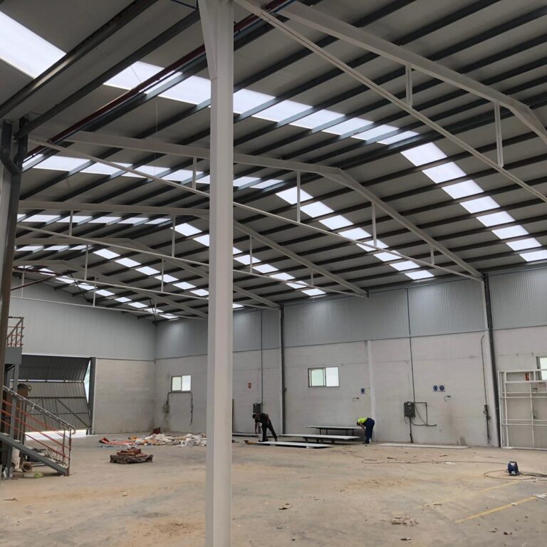 Paneles Sándwich e instalación de cubierta