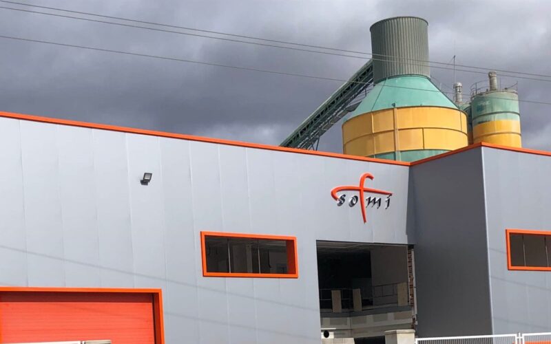 cubrientos con paneles sandwich Aistech